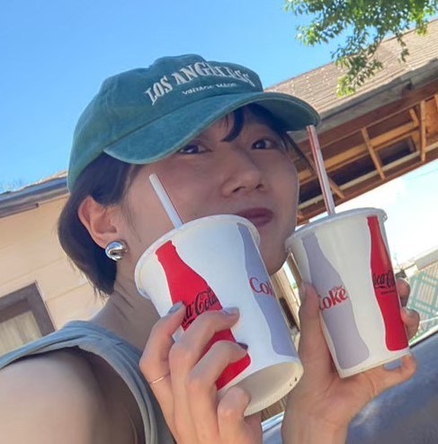 Shiori, co-editor of petloverofficial.com